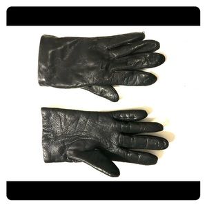 Leather gloves